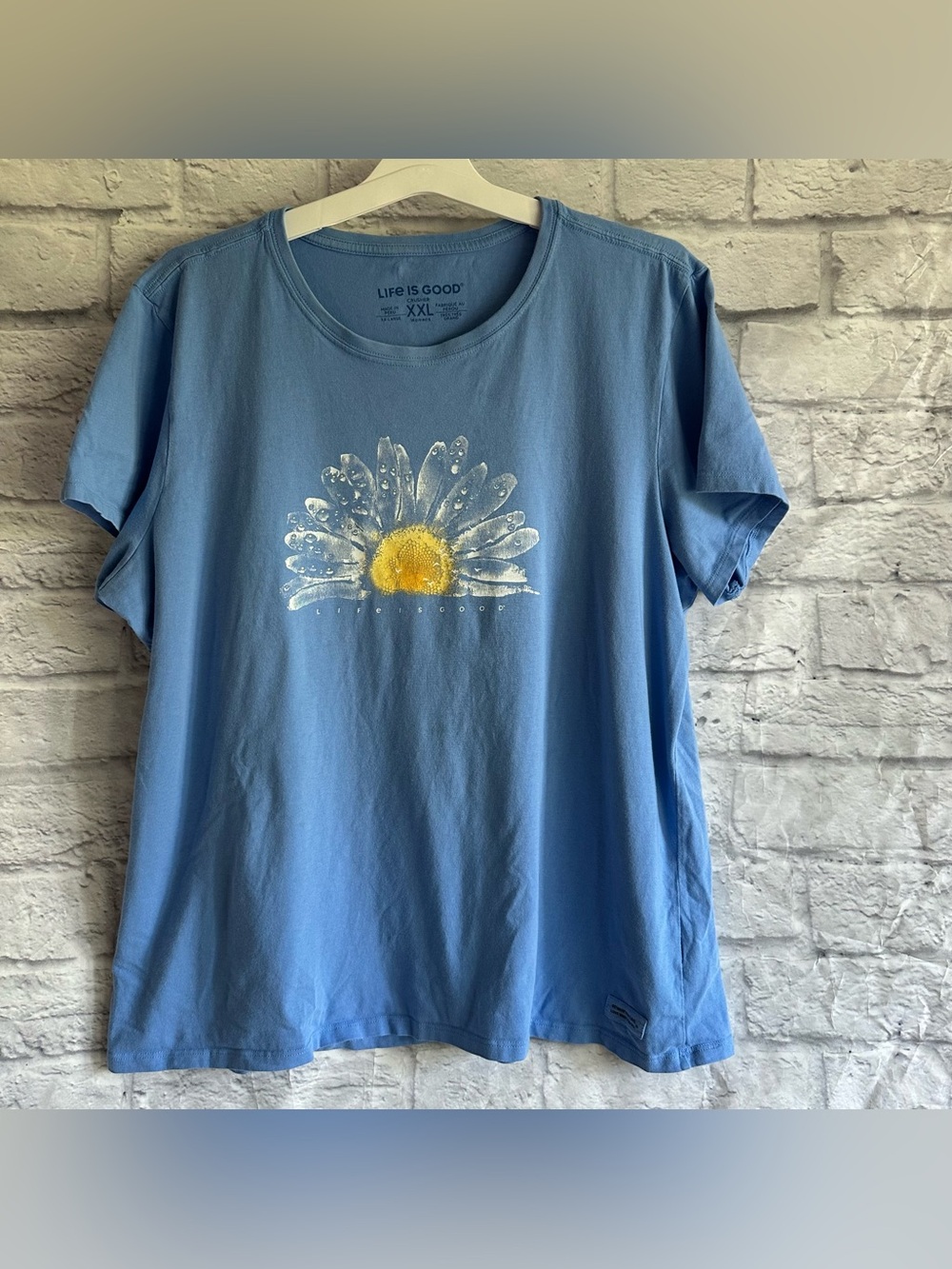 PREOWNED LIFE IS GOOD DAISY CRUSHER TSHIRT BLUE WOMENS XXL